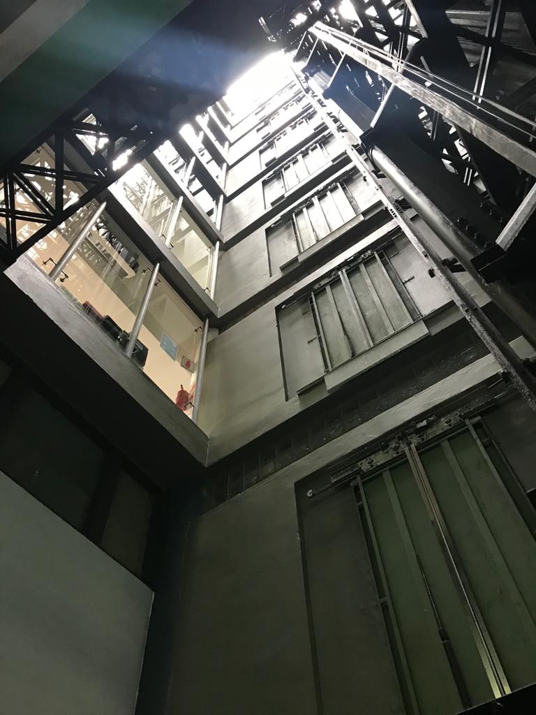 Panel de control de ascensor